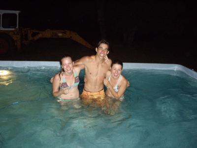 nous dans la piscine